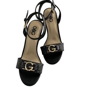 GBG LOS ANGELES Women’s Heel Sandles Logo Print Open Toe Gold G Charm 8 …